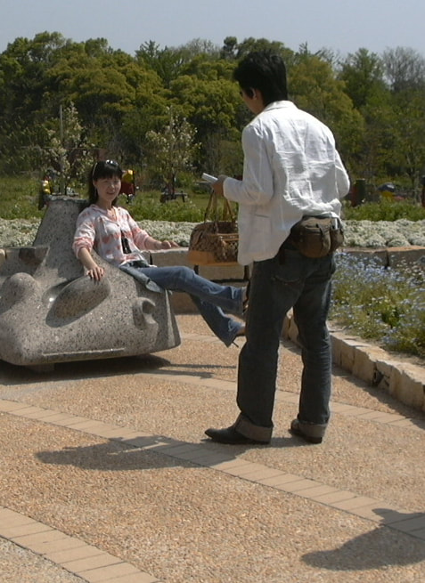 野外石彫刻 Ataru Kozuru